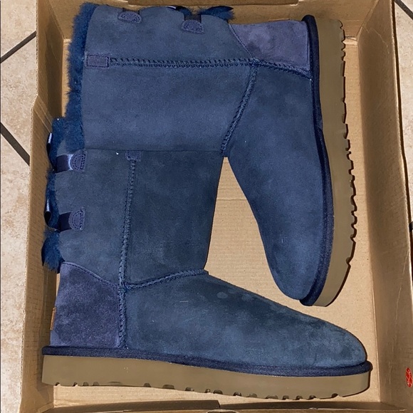 Women’s UGG BAILEY BOW II NAVY BLUE #8 DAMAGED - Picture 6 of 9